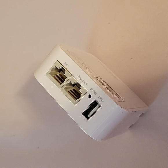 TP-Link TP-WR710N Mini Pocket Size wifi router - Picture 2 of 3